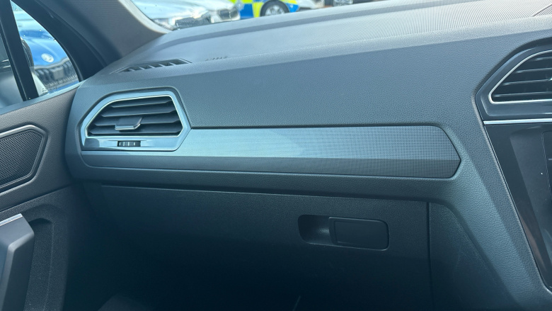 Volkswagen Tiguan 2.0 TDi 150 4Motion R-Line 5dr DSG Diesel Estate